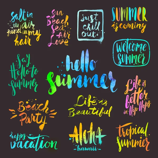 Set vectorial de caligrafía dibujada a mano. Vacaciones de verano y frases y saludos de vacaciones . — Archivo Imágenes Vectoriales