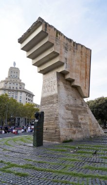 Placa de Catalunya Francesc Macia Anıtı