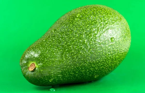 Avokado Isolerad Grön Bakgrund — Stockfoto