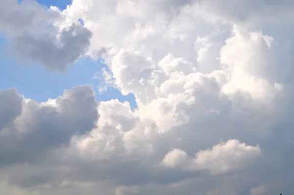 空雲、空の雲 — ストック写真