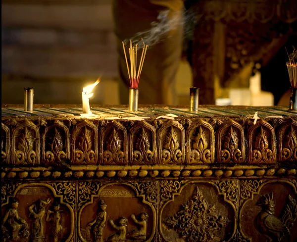 Burning incense and candles — Stock Photo, Image