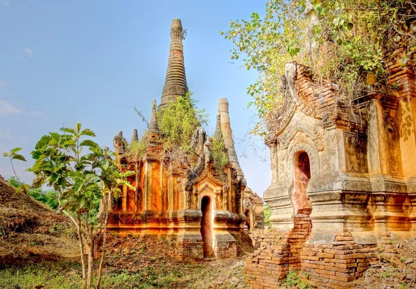 Tönkre templomok Indein Mianmarban — Stock Fotó
