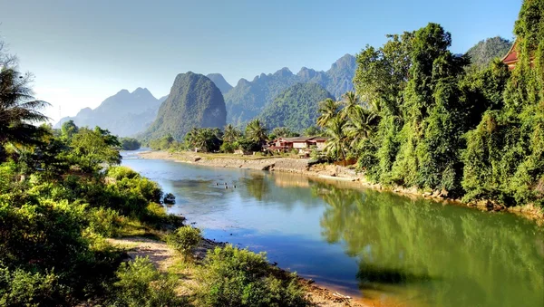 Paesaggio surreale dal fiume Song — Foto Stock