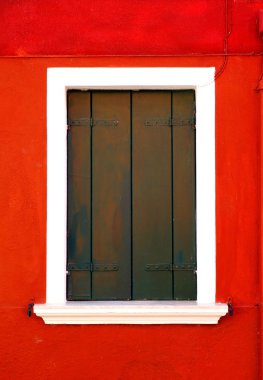 ahşap bir çekim ile pencere 