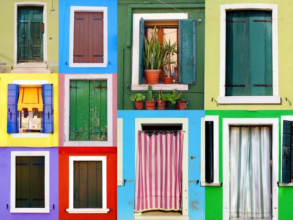 Fenêtres et portes colorées — Photo