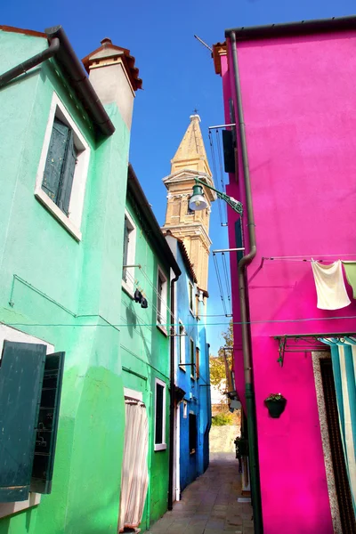 Casas de colores en la isla Burano — Foto de Stock
