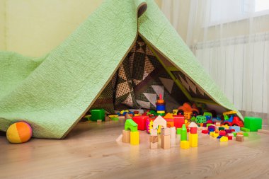 Kattaki bazı ahşap küpleri