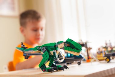 Tyrannosaurus lego tuğlalarından oluşturuldu