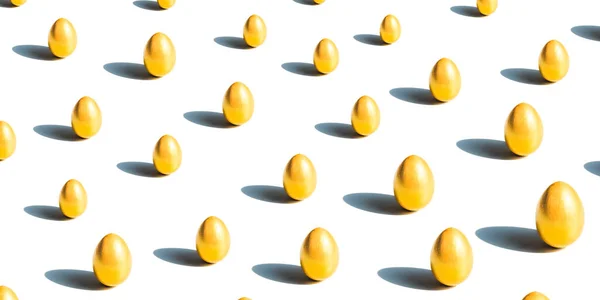 Abstrato padrão de ovos de ouro no branco — Fotografia de Stock