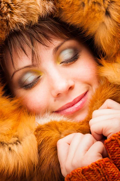 Portrait  woman in warm clothes — Stockfoto