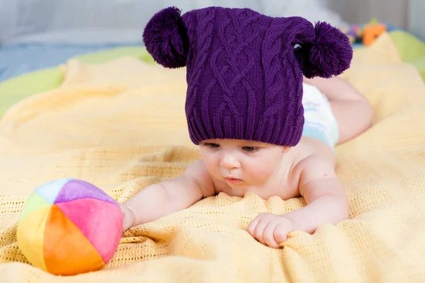 Cute little boy plaing with ball — Stock Photo, Image