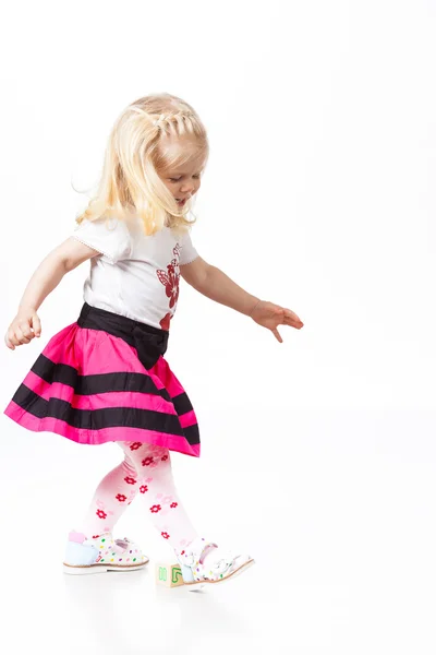 Menina feliz dançando — Fotografia de Stock