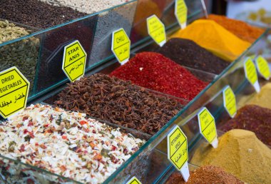 Baharat ve çaylar Pazar