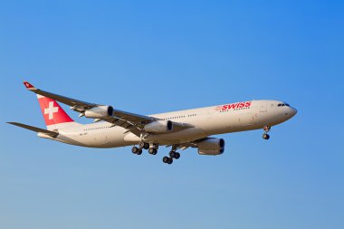 İsviçre A-340