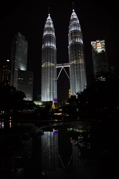 Petronas twin towers — Stock fotografie