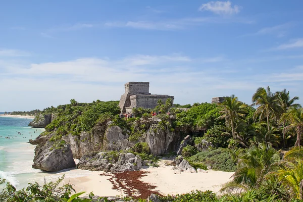 Ruines de la forteresse maya — Photo