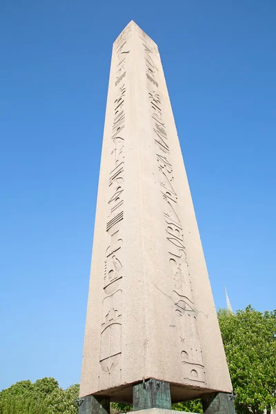 在土耳其伊斯坦布尔举行的方尖碑 — 图库照片