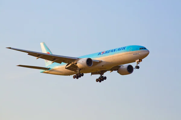 Boeing-777 Korean Air — Stock Photo, Image