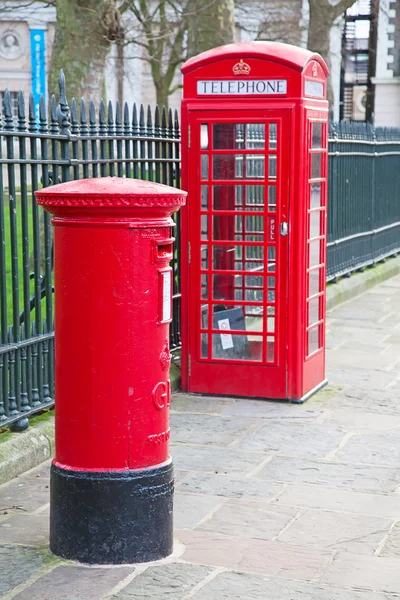 Czerwone budki telefonicznej — Zdjęcie stockowe