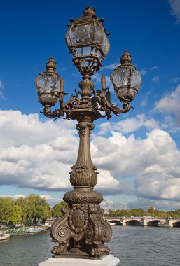 Paris'teki Köprü alexandre III