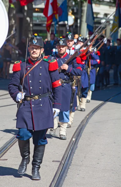 Parade zum Schweizer Nationalfeiertag in Zürich — Stockfoto