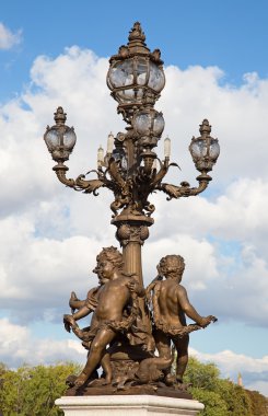 Paris'teki Köprü alexandre III