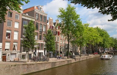 Amsterdam geleneksel evleri