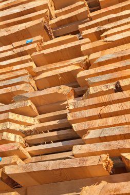 Yeni ahşap Çıtçıt yığını 