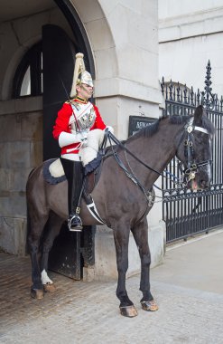 Kimliği belirsiz adam ata
