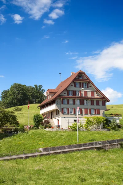 Dorfweggis am Luzerner See — Stockfoto