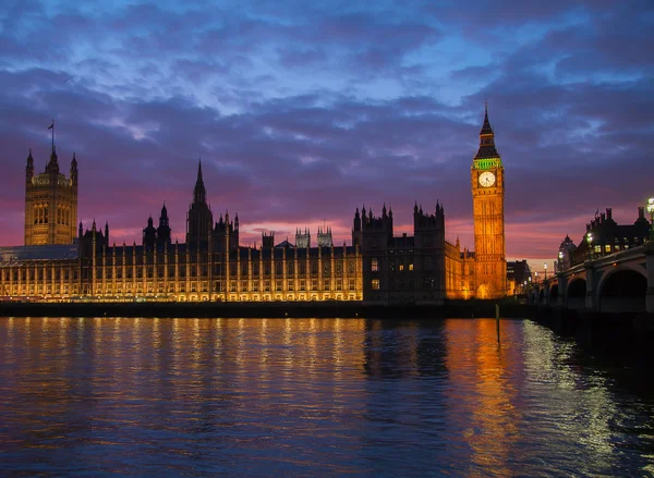 Big ben Saat Kulesi.