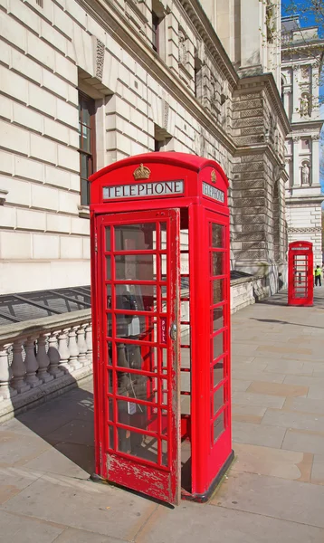 Červená telefonní budka v Londýně — Stock fotografie