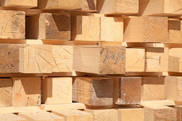 Montón de nuevos tacos de madera — Foto de Stock