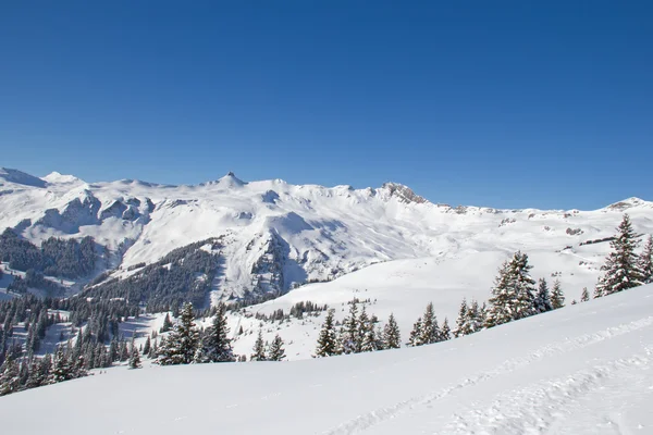 Helling op de ski resort flumserberg — Stockfoto