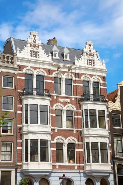 Traditionelle Häuser des Amsterdams — Stockfoto