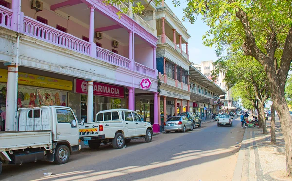 Dåligt underhållna koloniala byggnader i Maputo — Stockfoto