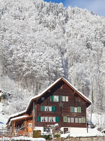 Zima w szwajcarskich Alpach — Zdjęcie stockowe