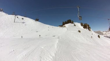 Kayak merkezi Flumserberg 'in yamacında. İsviçre