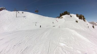 Kayak merkezi Flumserberg 'in yamacında. İsviçre