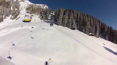 İsviçre Alplerinde kış (Braunwald, Glarus, İsviçre)