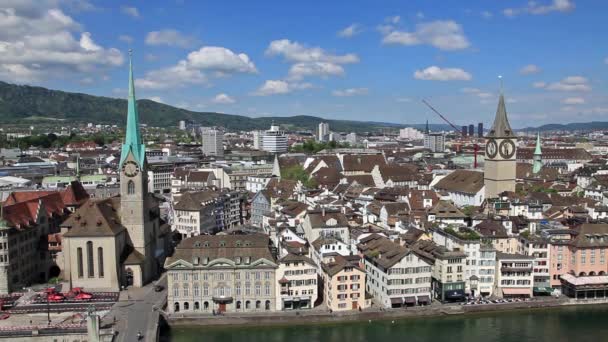 Лімат Річки Знамениті Церкви Цюриху — стокове відео