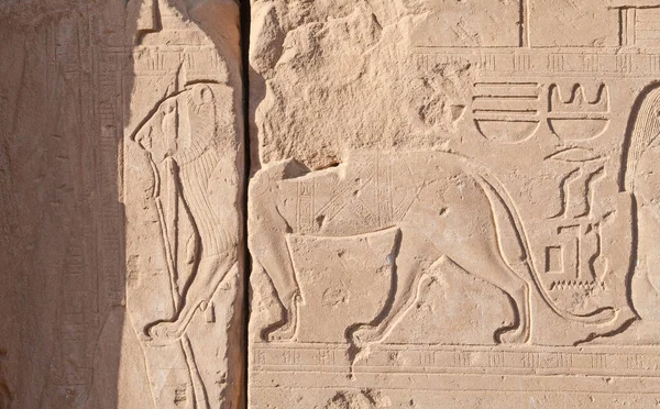 Kompleks Karnak Zbiór Zniszczonych Świątyń Kaplic Słupów Innych Budynków Pobliżu — Zdjęcie stockowe