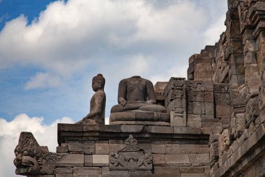 Endonezya 'nın Java adasındaki Yogyakarta yakınlarındaki Borobudur tapınağı