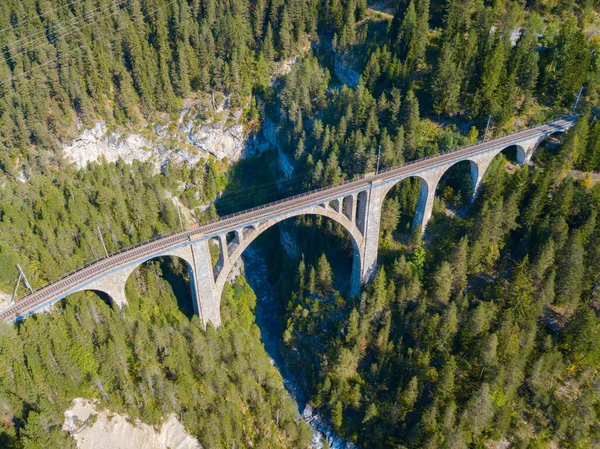 Beroemde Wiesener Viaduct Spoorlijn Davos Filisur Zwitserse Alpen — Stockfoto
