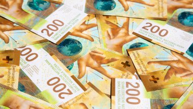 İsviçre 1000 franklık banknotların koleksiyonu. İsviçre Ulusal Bankası (SNB) tarafından yayınlanan 1000 franklık banknot dünyanın en değerli banknotlarından biridir. Mevcut 1000 franklık banknotlar 1995 yılından beri İsviçre 'de dolaşımda..