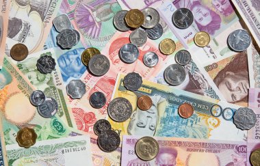 Dolaşan eski paraların koleksiyonu