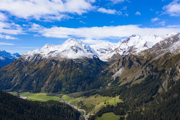 Carretera Sinuosa Del Paso Maloja Que Une Suiza Italia —  Fotos de Stock