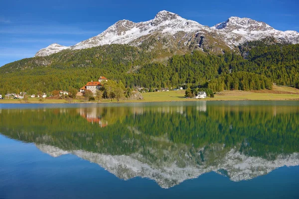 Región Maloja Colección Hermosos Lagos Montañas Carreteras Que Conectan Suiza —  Fotos de Stock