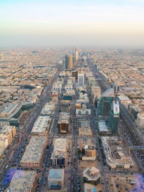 RIYADH - 29 Şubat 2016 Riyad, Suudi Arabistan 'da Riyad şehir merkezindeki hava görüntüsü. 