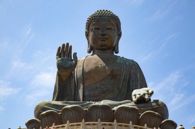 Lantau Adası 'ndaki dev Buda kompleksi (Hong Kong)